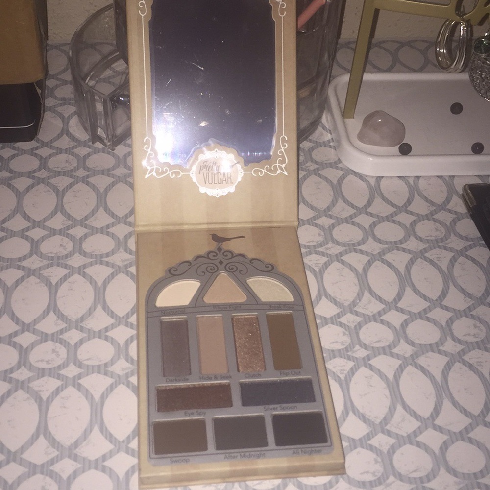 Nightingale Palette